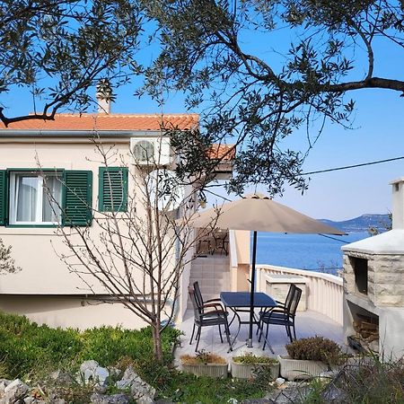 Holiday Home Duje Mali Iz Exterior photo